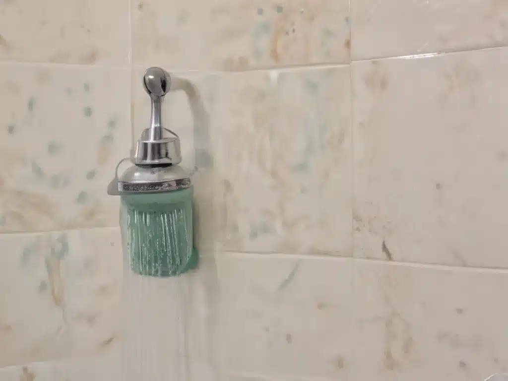 DIY Shower Cleaner That Removes Stubborn Soap Scum