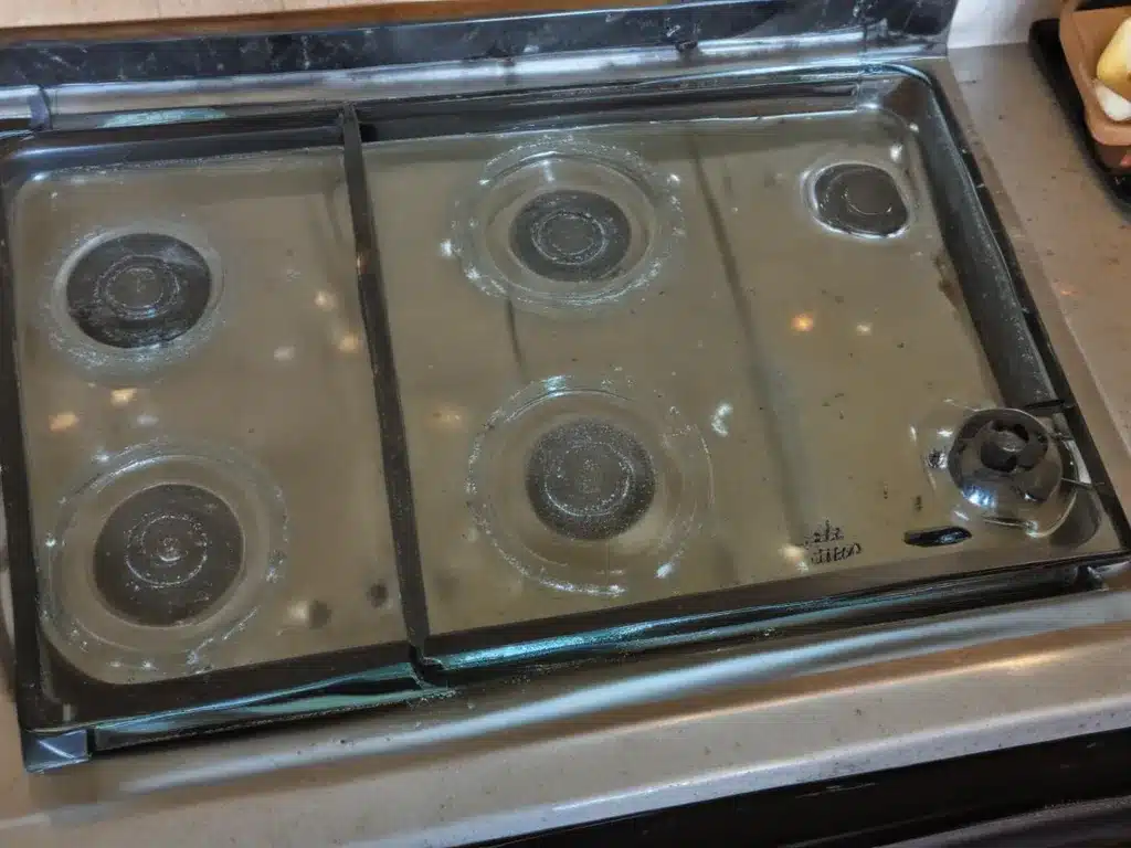 Sparkling Glass Stovetops with Homemade Cleaners